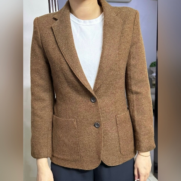 Blazer - Picture 3 of 3